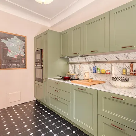 Grand Terrace Flat - Happy Μεντόν