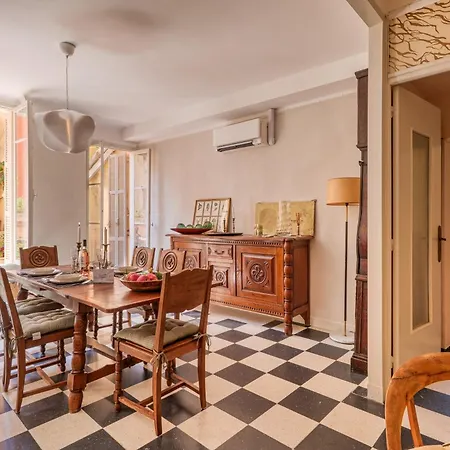 Grand Terrace Flat - Happy Μεντόν