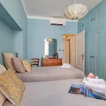 Grand Terrace Flat - Happy