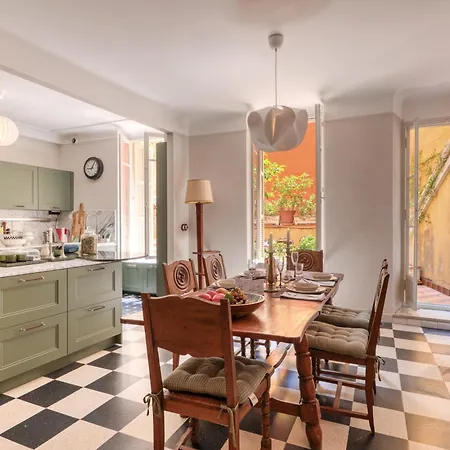Grand Terrace Flat - Happy Apartamento