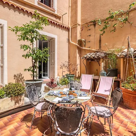 Grand Terrace Flat - Happy Lägenhet