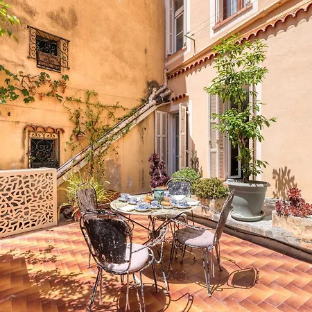 Charming Terrace Old Town - Happy *