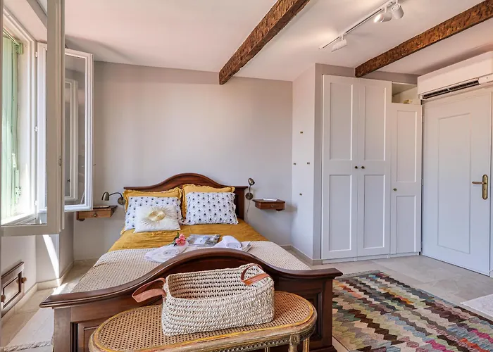 Grand Terrace Flat - Happy Apartament