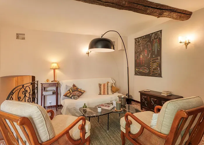 Grand Terrace Flat - Happy Mentona